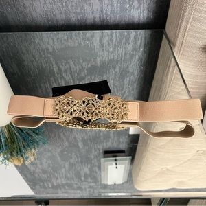BCBG Belt Camel Cream Gold Hardware Belt Size M NWT